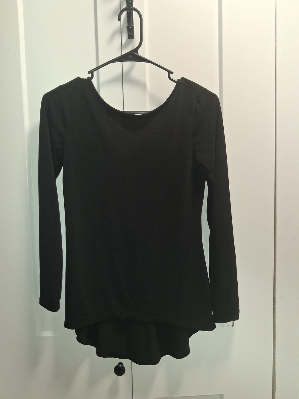 Bisou Bisou Black Long-Sleeve Hi-Low Tee